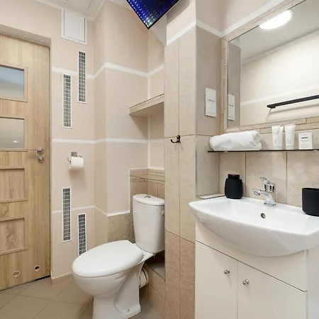 Apartament Blisko Parku Zeromskiego By Renters Apartmán *